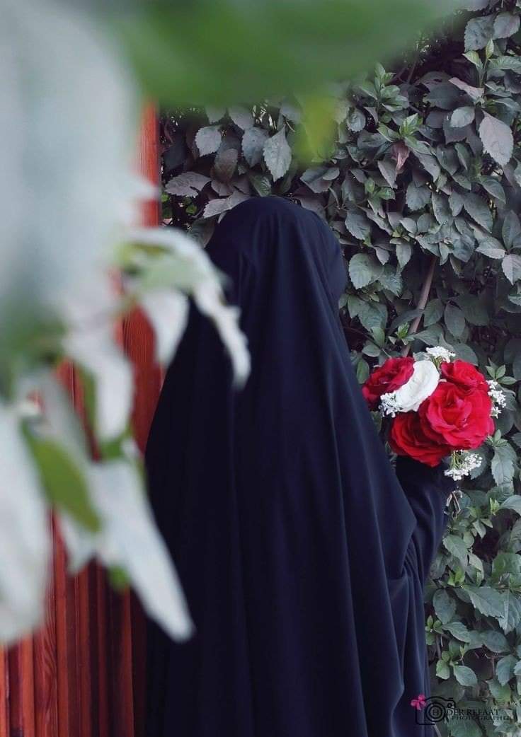 نا محرم کی بے وفائی اللہ کی طرف سے سزا ہے
تم جس کے لئے روتی ہو
بنت حواہ تنہائی میں وہ تم پرہنستا ہوگا!
🔥✨🥀#Mr_HaSsi