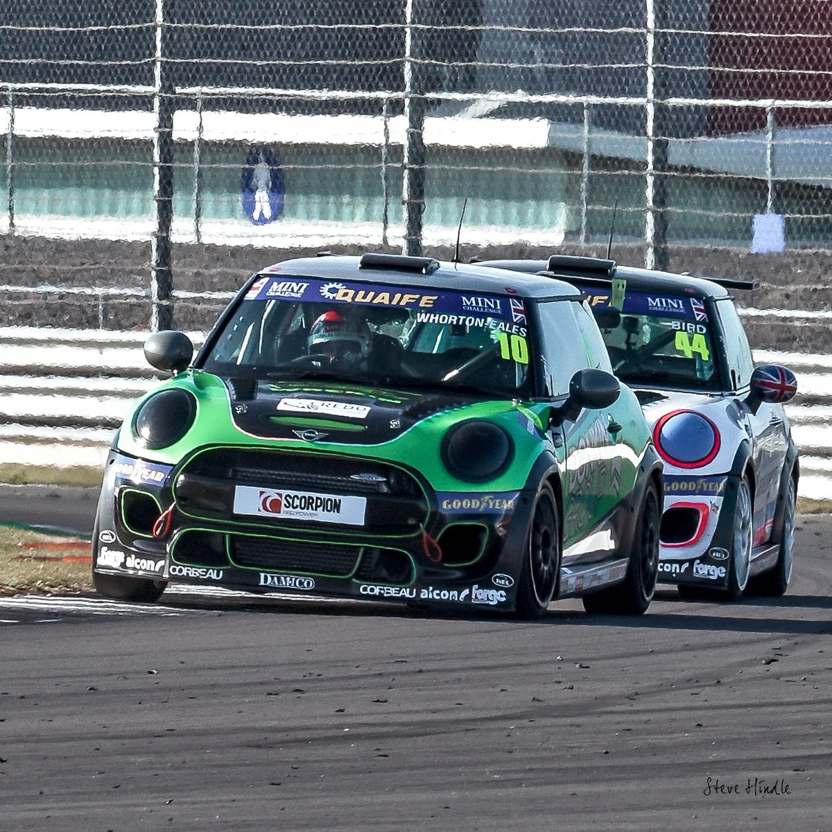 SteveHindle's tweet photo. #Advent10

#AntWhortonEales returned to #MiniChallenge in August and went straight back to winning ways.

Here he is at Silverstone, doing more of the same and showing why this former #BTCC racer deserves to be back on the touring car grid

#QuaifeMiniChallenge #JamSport #MiniJCW https://t.co/Ls7oqaBpAW