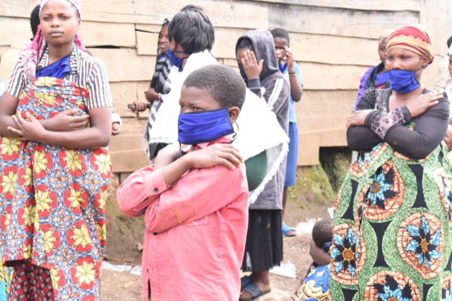 ➤ In the DRC, a partnership of local and international  #civilsociety provided a unique holistic health education and psychosocial support program to a remote community during  #COVID19.Story:  https://csemonline.net/uhc-day-drc-partnership/  @DrJudyK  @IAAPUN  @AfricaRise2020  #ProtectEveryone  #UHCDay