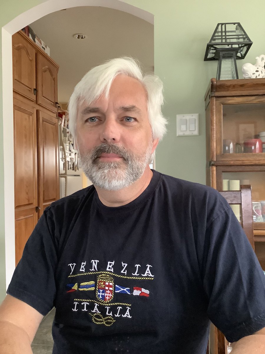  #2020gratitudeMy husband’s beard. He used to play with growing like, a goatee before, but now he retired and has gone all over beard, he’s keeping it short (thank goodness) and it’s giving me life!