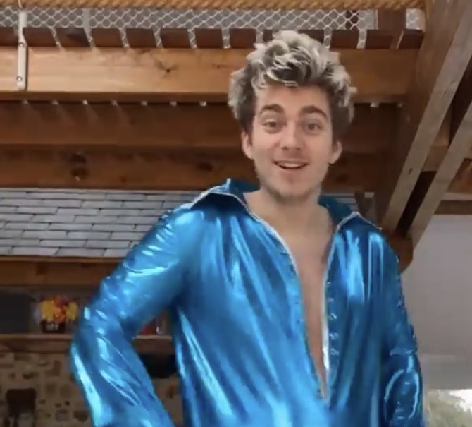 EAlboui's tweet photo. @cyrilschreiner avoue y a un air la.. C’est un compliment, PETER CAPALDI est génialissime ! 😬😇 https://t.co/qKAA6Wq6fK