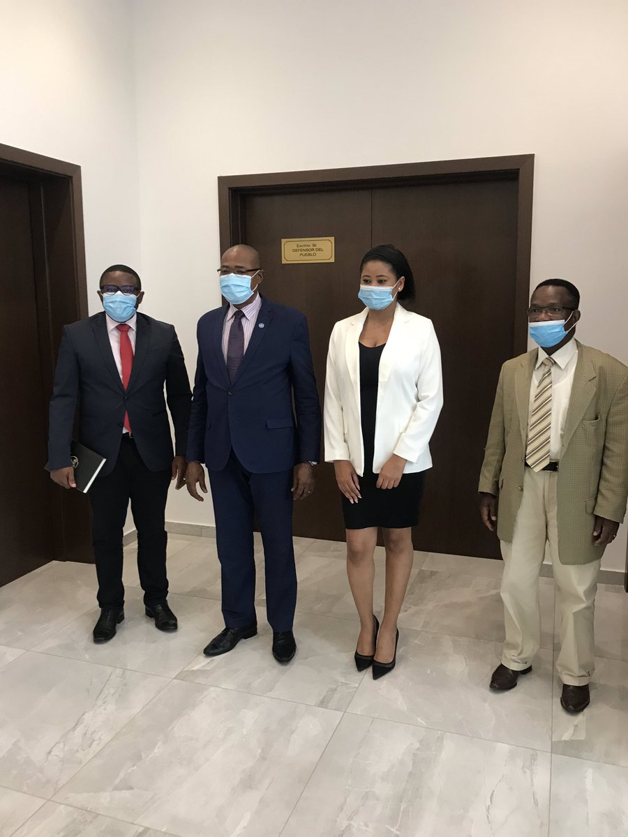 El Defensor del Pueblo, recibe en Audiencia a la Fundación Ana Costa para informarse sobre el estado de los Ancianos que diariamente asiste n al Comedor Social de esa organización humanitaria. #defensordelpueblo #fundacionanacosta