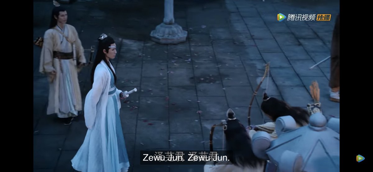 he has his sword, he is being treated with great deference, he is being bowed to very deeply, like when he comes into the scene, there is this entire RIPPLING where everybody in his eyeline in the courtyard bows and murmurs Zewu-Junbut he can’t draw his sword, he can’t escape