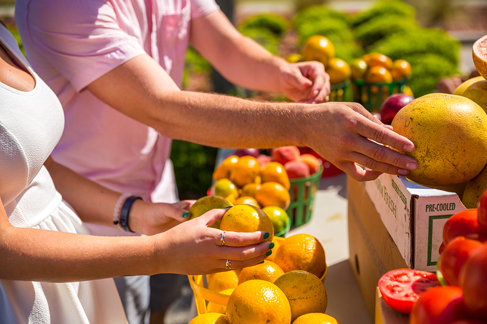 Stock up on fresh produce, gifts and crafts at our Visitor Center's Flea &amp; Farmers Market this morning, from  9a-1:30p! ow.ly/deRV50C2CfK #CentralFLVIC