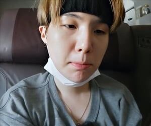 yoongi being lil meow meow — a soft and devastating thread