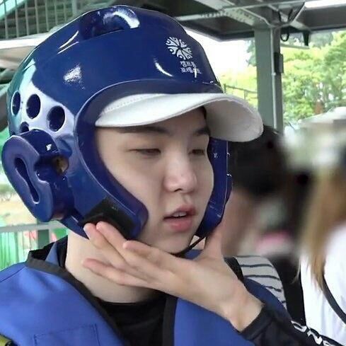 yoongi being lil meow meow — a soft and devastating thread