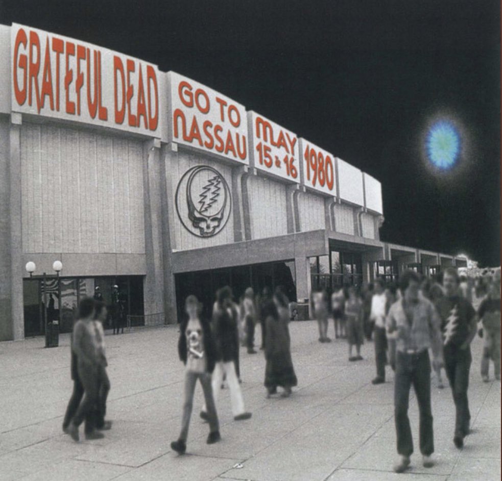 GratefulDeadHub's tweet photo. Current mood, #Feellikeastranger @GratefulDead #GratefulDead. #Nassau. #GratefulDeadSub https://t.co/eAl48LBDqi