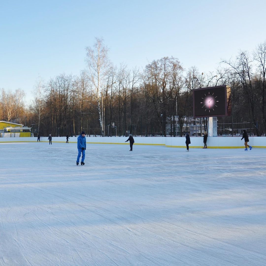 Каток в измайловском парке серебряный лед