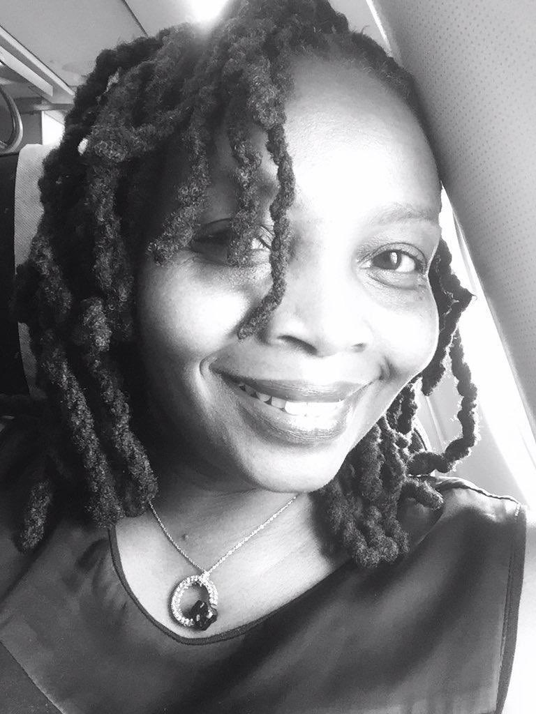 IamMzilikazi's tweet image. HAIR ME OUT: Wear your beautiful CROWN with PRIDE and let your Queendom reign #AmazingLocks 16