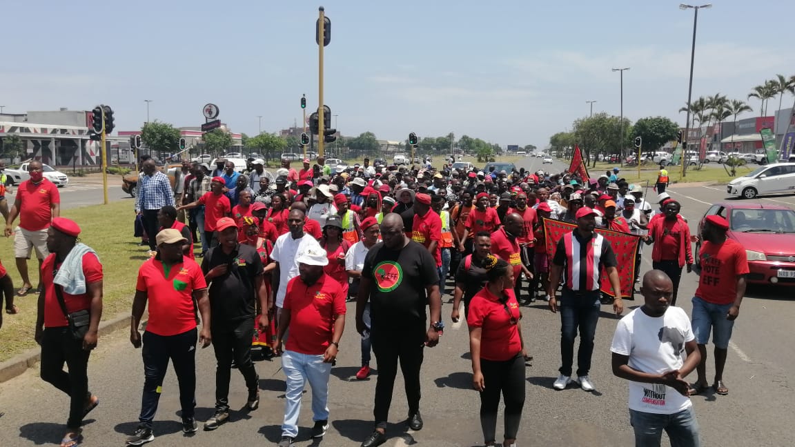 EFF KZN labour desk led a march to king Cetshwayo municipality the plight and pain of the vagabonds 667 unfairly dismissed @WSSA workers will soon be the thing of the past under EFF government. Workers of the world unite.@EFFKZN @HhMkhaliphi @EFFSouthAfrica