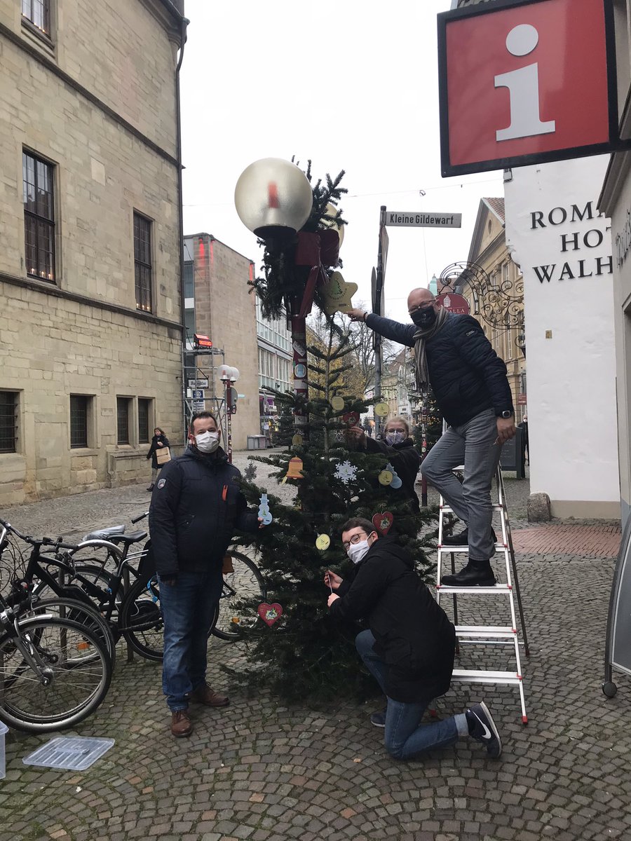 Nun sind alle Bäume wieder voll mit mit Baumschmuck#Ehrenamtsbäume Wer noch möchte, kann gerne etwas Schmuck dranhängen