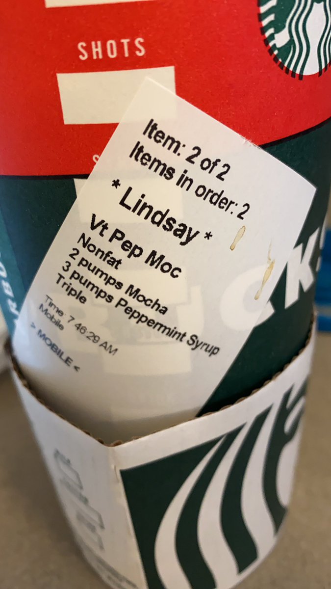 Lyndz_Lu's tweet photo. I’m glad I ordered a venti. My cup is missing a few ounces...and my whipped cream...and my chocolate curls. @Starbucks https://t.co/COSso06XBa