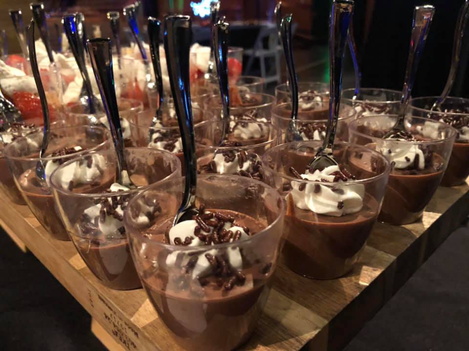 cateryourplate's tweet photo. Chocolate Pot de Creme - one of our customer's favorites!
https://t.co/5nY5Ntth1q
.
#chocolate #corporatecatering #weddingcatering  #eastvalleycatering #phoenixcatering #chandlercaterer #socialcatering #holidaycatering https://t.co/pjl127xlLy