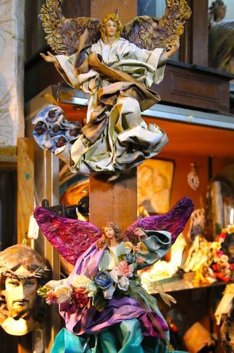 Oggi è la Puglia il luogo che vorrei suggerirvi, per trovare idee e ispirazione, condividendo con voi le immagini di momenti di grande gioia, vissuti a Lecce, alla scoperta delle antiche botteghe artigiane, uno dei grandi tesori dell'Italia.

con Iaia Giangrande