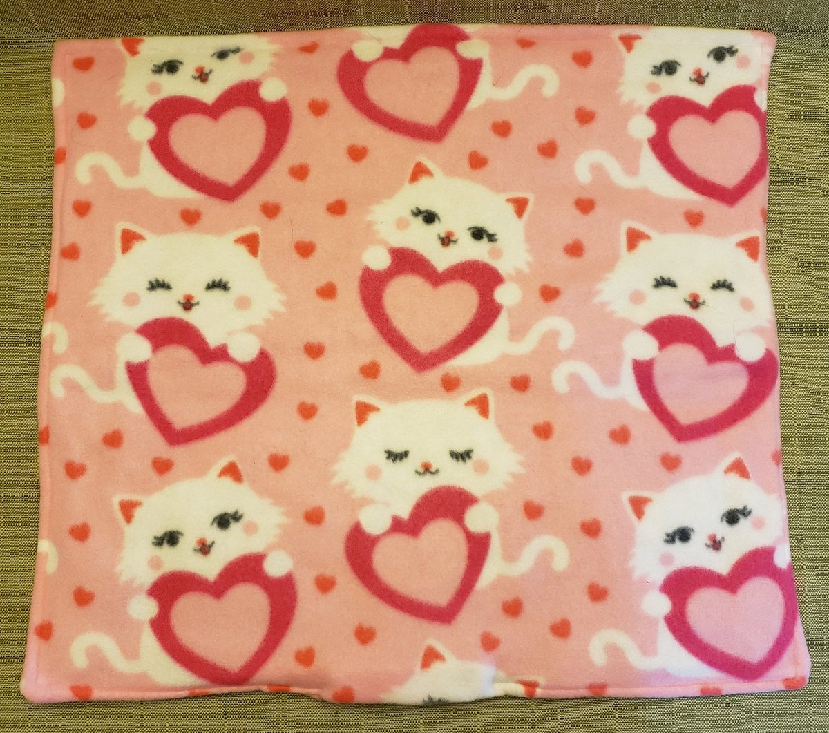 quilts_more's tweet photo. Fleece Cat Mat, Kitty Blanket, Catnip Toy, Washable, Reversible, White Kitties, Pink Hearts, Kitten Blanket, Cat Carrier Blanket, Blanket https://t.co/2ApsPfBIO1 #Etsy #ImagineQuiltsAndMore #KittyBlanket https://t.co/FdTMYDJOjB