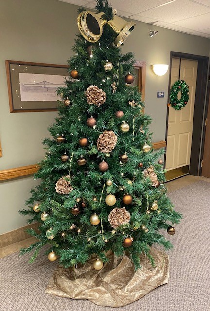 Auburn_Homes's tweet photo. Christmas trees and smiling faces are everywhere this time of year at Auburn Homes & Services.
#seniorliving #seniorlivingorg #seniorcaring #nursinghomes #assistedliving #assistedlivingfacility
#caregiversupport #caregiving #nursing #nursingassistant #seniorcare #longtermcare https://t.co/Iou9DXT671