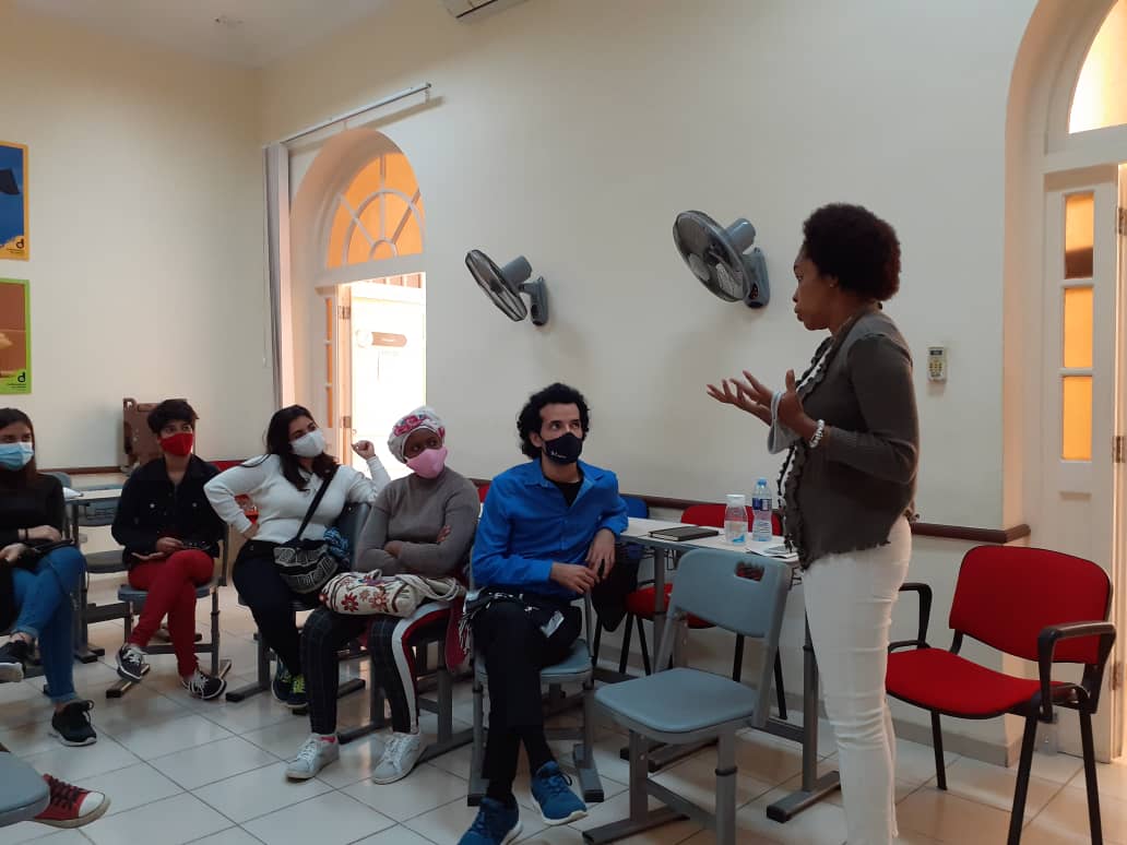 AlmaCujae's tweet photo. Provechoso encuentro de los jóvenes del @AlmaCujae con especialistas del @CENESEX para conocer más de los temas que allí se investigan y poder seguir defendiendo una #Cuba más inclusiva. Gracias por la oportunidad.

@DiazCanelB @AAB_Cuba @YunielLabacena @DrRobertoMOjeda https://t.co/5B5VJtnn3W