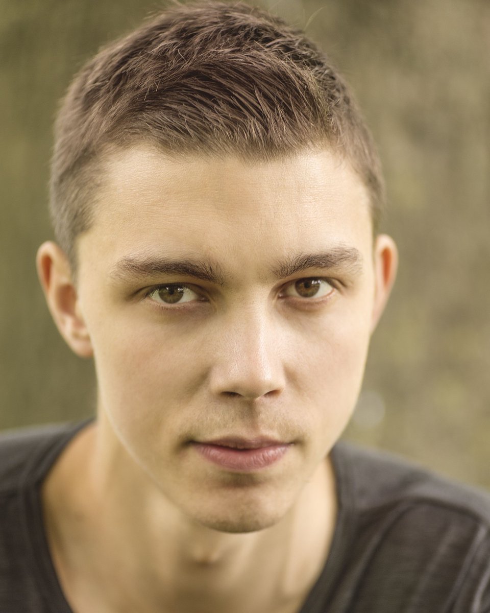 SoThisWorks's tweet image. The latest #podcast episode features Felix Leech @PhoenixFlex, a stuntman based in the south of England. We discuss life as a stuntman, bold decisions and Game of Thrones! Listen on Spotify tinyurl.com/y5jhy86x
#podcasts #positivemindset #career #TV 
tinyurl.com/yyp67acr