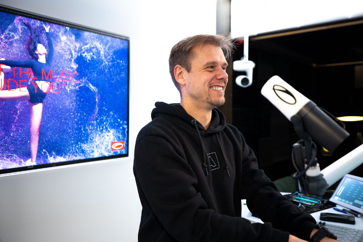 Armada's tweet image. It's time for another exceptional episode of A State Of Trance! Your hosts @arminvanbuuren &amp;amp; @rubenderonde are here to bring 2 hours of only the best in Trance and Progressive! Tune in now: youtube.com/channel/UCalCD…
#ASOT994