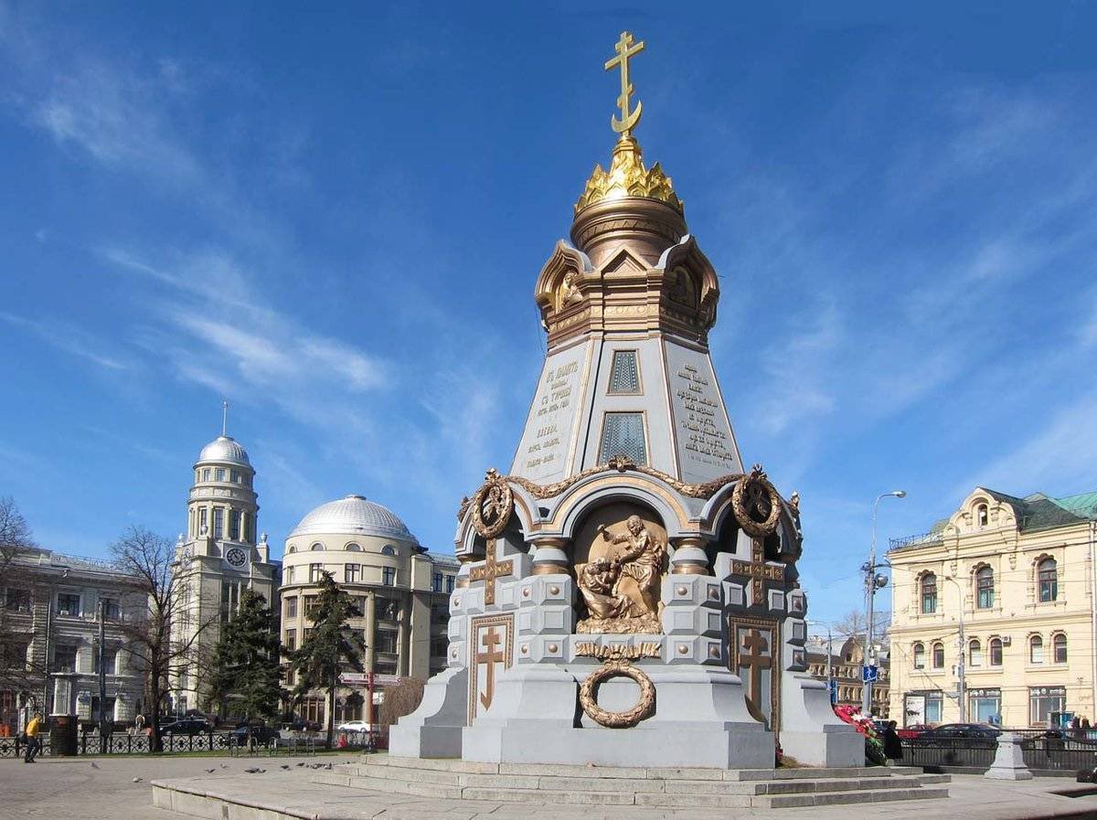 Russia's tweet photo. #OTD π in 1887 the Plevna Chapel in @moscow was opened, marking the 1οΈβ£0οΈβ£th anniversary of the heroic Siege of #Plevna.
π― Annual memorial service is held in front of chapel on day of π§π¬ Bulgaria's liberation
βΉοΈSiege of Plevna was turning point of #RussoTurkish War (1877β1878) https://t.co/0CSKRRwZO2