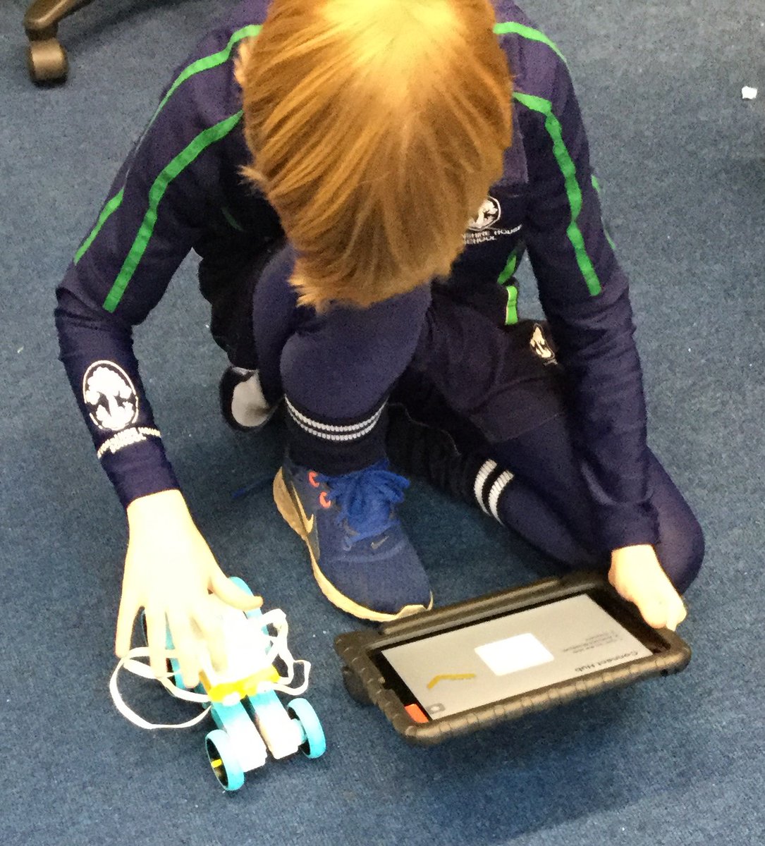 TechnologyDHS's tweet image. It was the last #CodingAndRoboticsClub session before the #Christmas break yesterday!  Year 7 and 8 enjoyed testing out their #programming skills using #Lego #SpikePrime. They had to make a 4x4 drive vehicle. #coding #WeLoveCoding #robotics