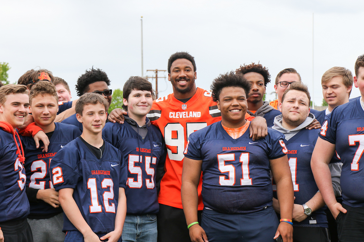 Browns's tweet image. RTs = votes!

Help @MylesLGarrett win the #WPMOY Challenge to receive $25,000 for charity!

#WPMOYChallenge + Garrett