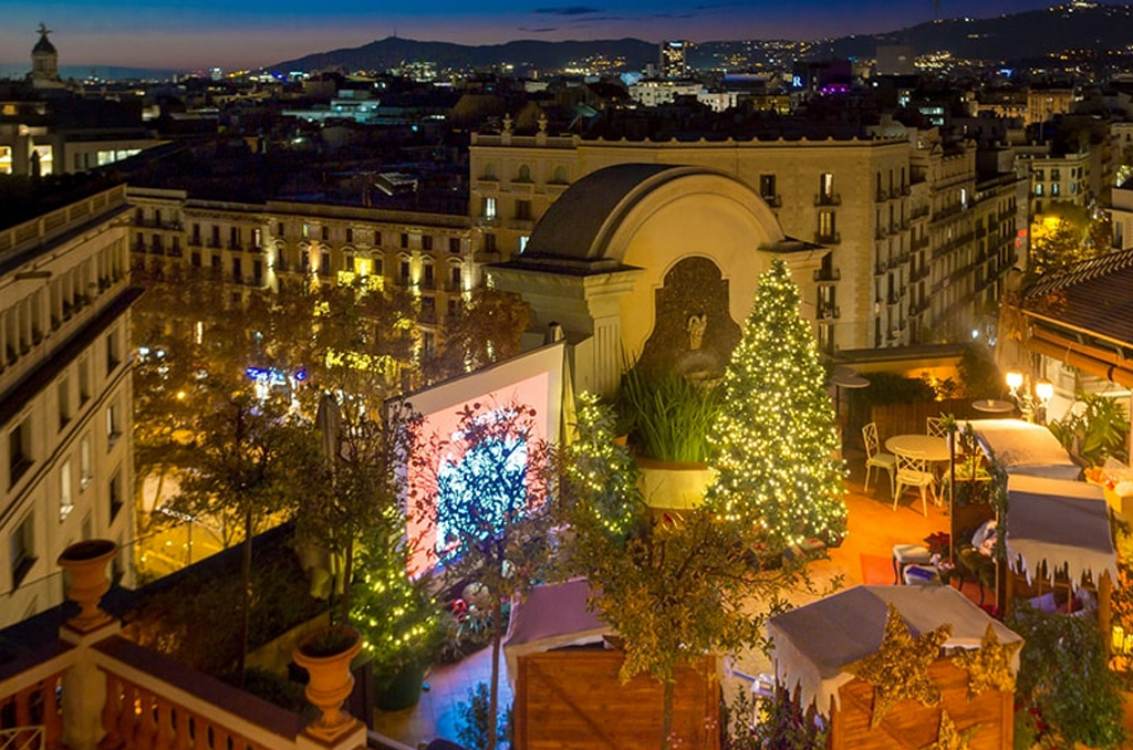 viajemochileros's tweet photo. 1⃣Volver a las tradicionales ferias de #Navidad 🎄
2⃣Visitar las mejores tiendas de decoración navideña 🤶
3⃣ Conocer el nuevo lights tour del #BusTurisTIC
4⃣Propuestas de hoteles 

y 6⃣ ideas más para disfrutar con 😷de #Barcelona en Navidad

https://t.co/t539n6iPYk https://t.co/bJ0ceoWowN