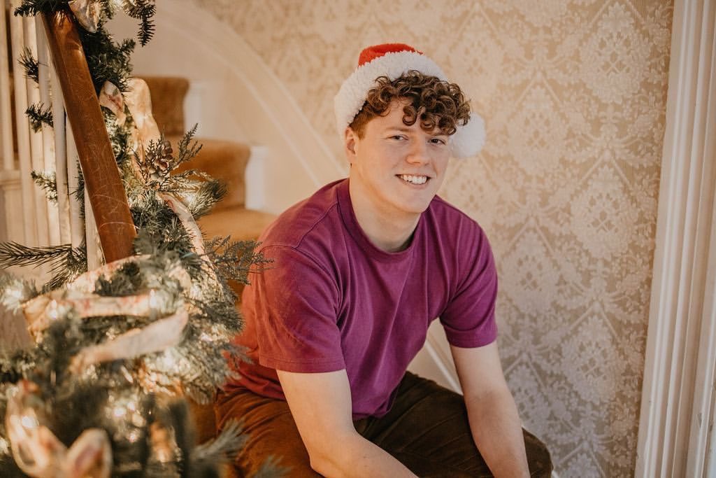 CChaosHair's tweet image. All I want for Christmas is a good hair day. 😍 Get the #bestcurlsever with Controlled Chaos 🖤