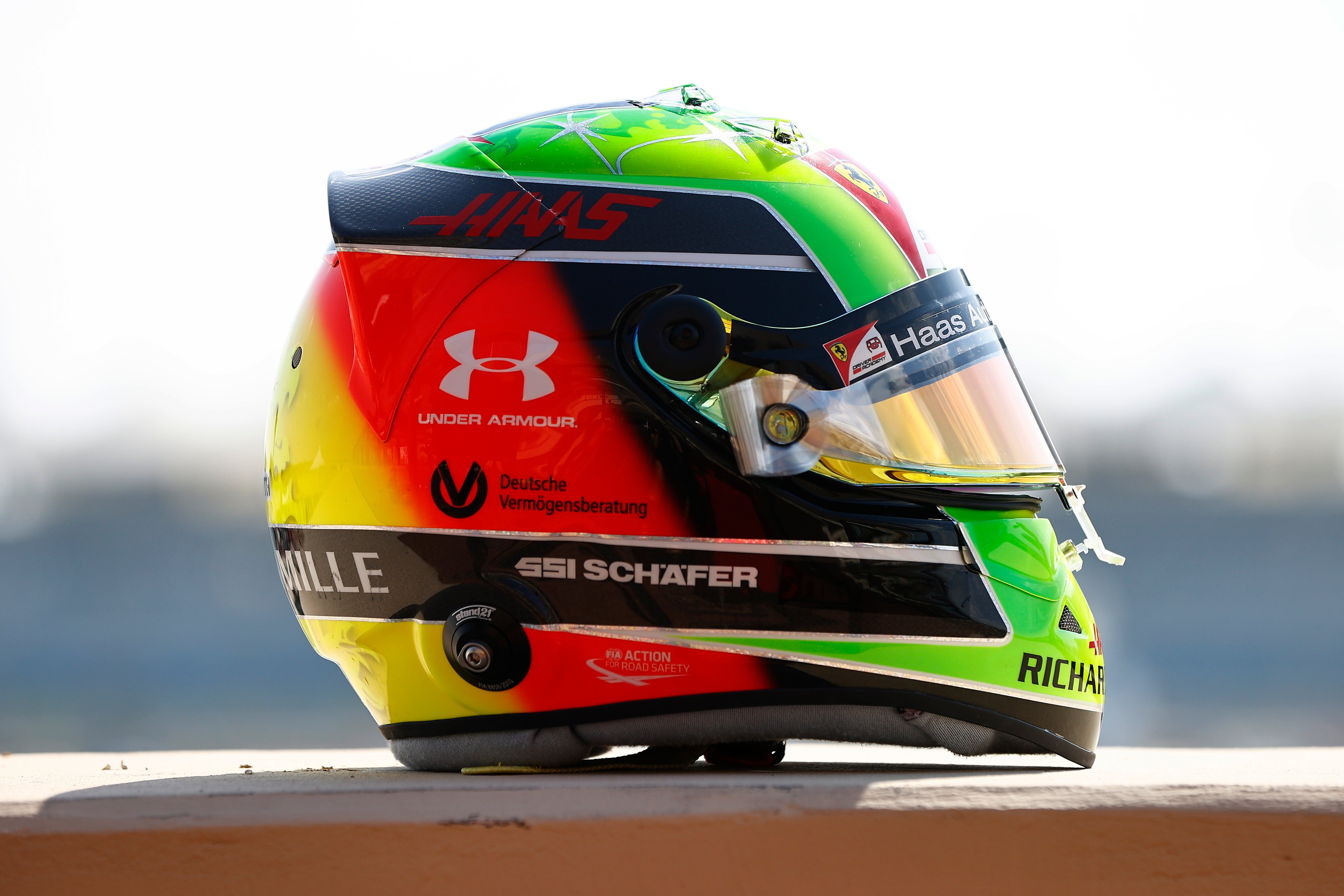 Mick schumacher hotsell helmet 2020