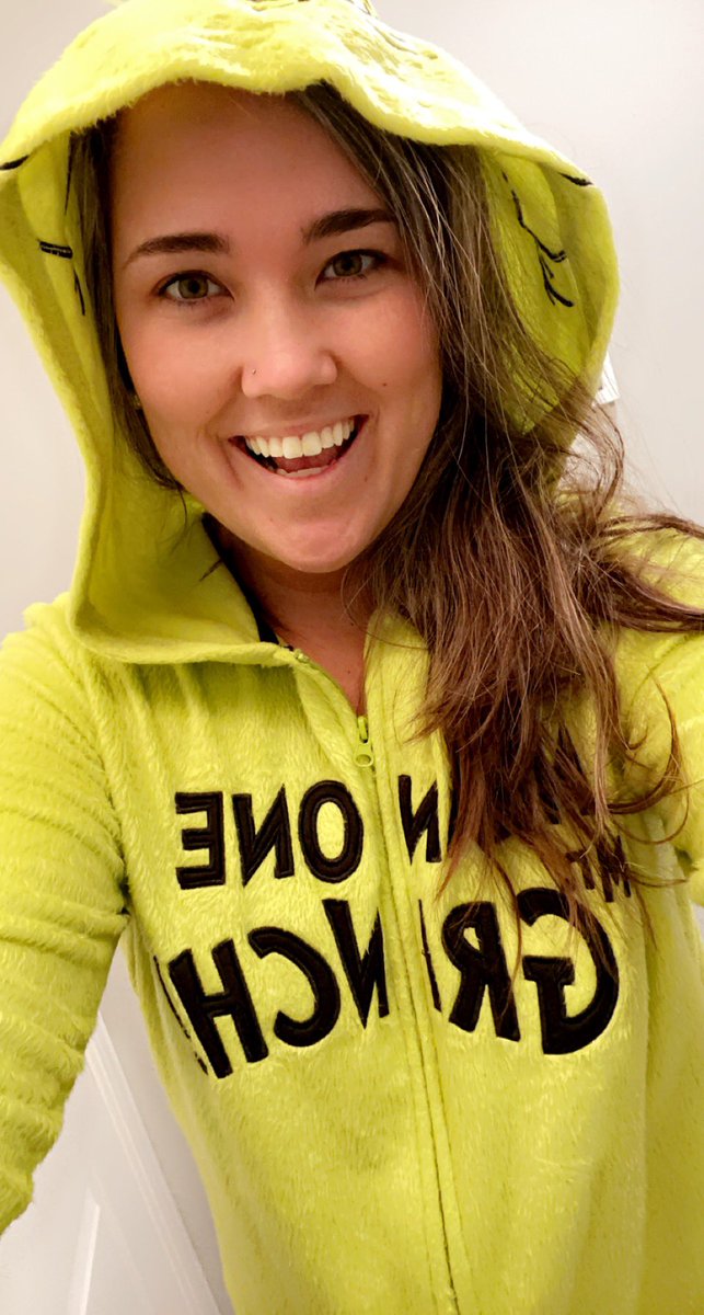 MsFitz02's tweet photo. Happy festive day from your favorite grinch @LMSNation https://t.co/uF7jPGtUZu