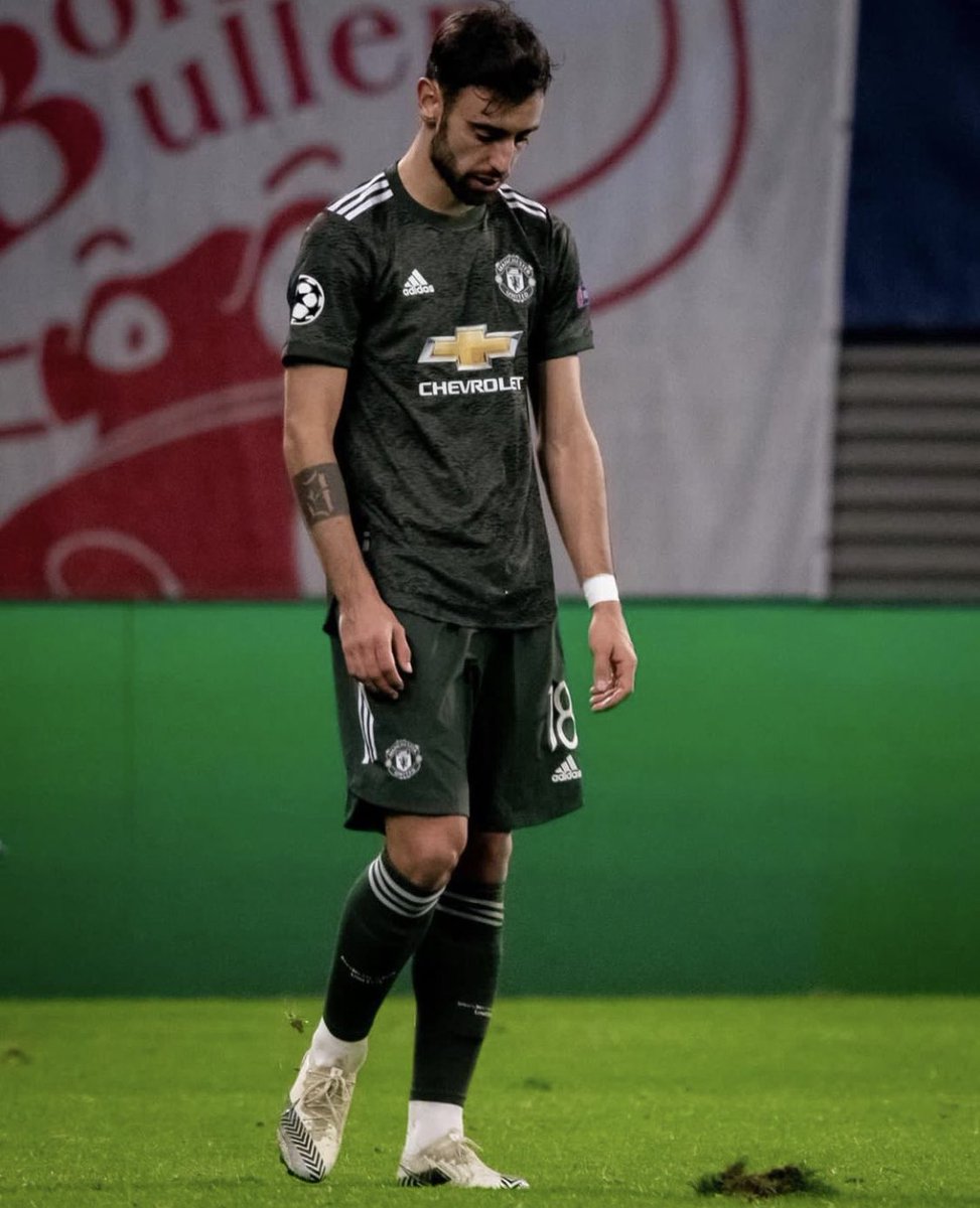 B_Fernandes8's tweet image. Not good enough from us, we have to do much better to represent a such big club and specially playing in the @ChampionsLeague with big teams!