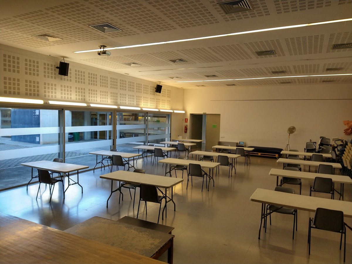 AvSantPere's tweet photo. 📑👩‍💻Les estudiants de la nostra ciutat necessites espais per preparar els exàmens!

Per això aquest any habilitam una sala amb 24 llocs d'estudi (mesures covid) per suplir la manca d'espais d'estudi a la ciutat!

Perquè estudiar és un dret no un privilegi! https://t.co/QpRL0Q37kB