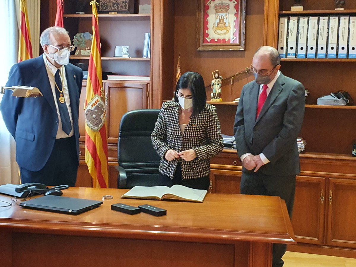 CarolinaDarias's tweet photo. @GobAragon y @territorialgob hemos firmado convenio #FITE2020 con 76 millones € para Teruel en @calamocha. Gracias alcalde Manolo Rando por la acogida, @JLambanM por tu compromiso y trabajo conjunto por #Teruel y #Aragón y a @DelGobEnAragon por el apoyo https://t.co/2iocXCH3L1