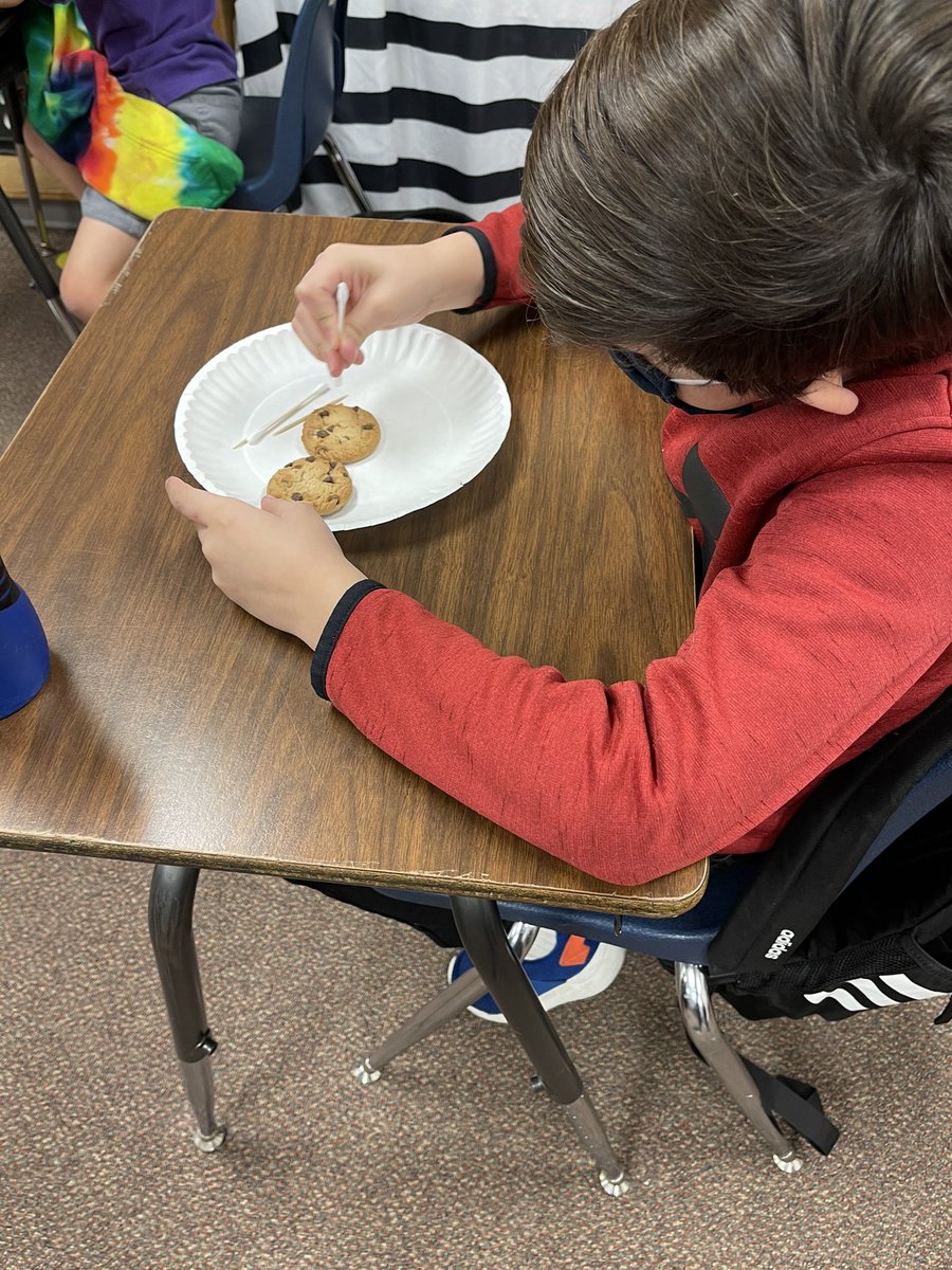 CurleeKailey's tweet image. Today we used weathering to break down our “rocks” to form sediment. We also saw how erosion moves the sediment. #CISDScienceRocks