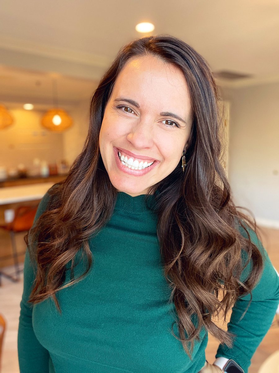 Hi!  If you’re new here, I’m Janine. I founded a legal tech co. in 2013, taught myself to code, pitched VCs across the US but failed at raising capital. So I built the app w/a small remote team, bootstrapped to 6K customers, 25 employees, 14% MoM for 3yrs, and exited in 2019.
