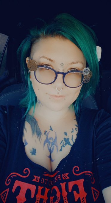 Just woke up and headed out for shoot. Outfit change and makeup when I get there. Excited! https://t<a href="/tag/phmodelcontest"class="tags"><span>#phmodelcontest</span></a>