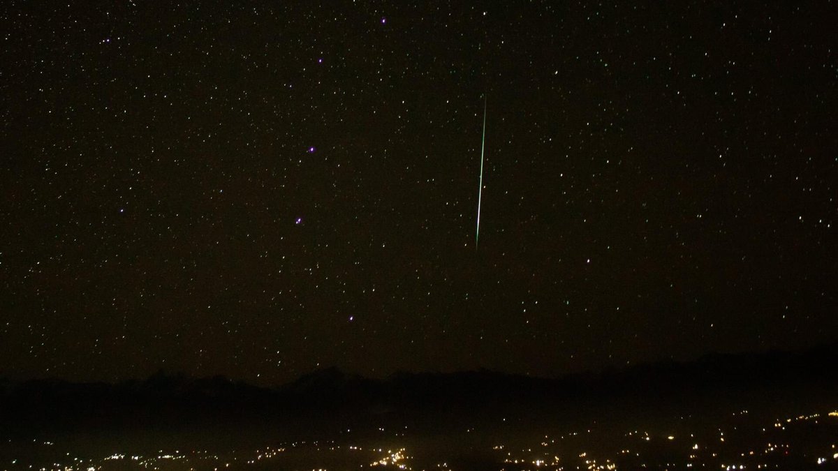 RONBupdates's tweet image. Wow... Geminid Meteor Shower ( उल्का वर्षा ) is happening and will be highly active all night on Mangshir 28. People can see upto 150 meteors per hour on that night from Nepal If the weather remains good
File Photo: Manisha Dwa
