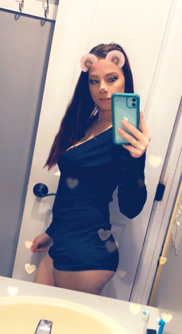 Morning snap fun from yours truly. If you had to rate me 1-Milf where do I stand ? https://t.co/BeMq