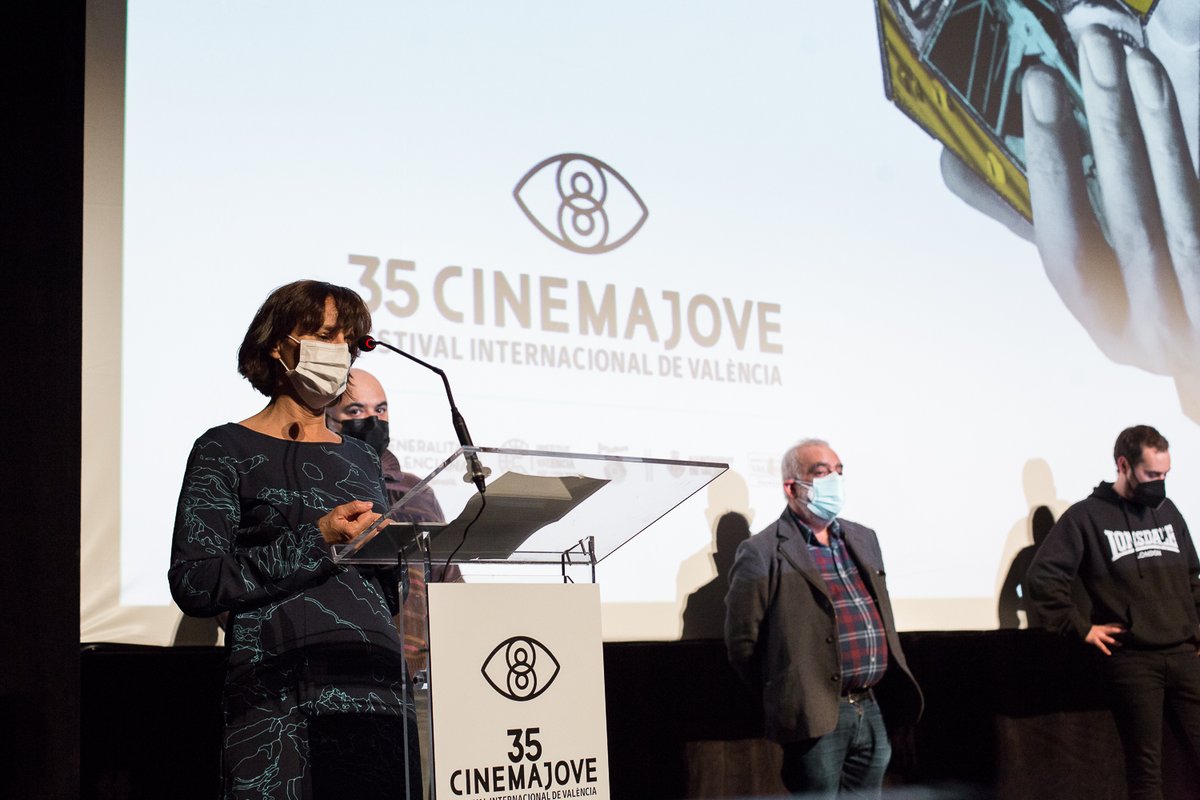 GVAivc's tweet photo. 🎞👁Ahir vam presentar, dins del programa de @cinemajove, els sis curts seleccionats per al nou catàleg #curts2020. A la selecció s'han presentat 67 curtmetratges, dirigits o produïts en la Comunitat Valenciana. https://t.co/yRrwt5BEPA