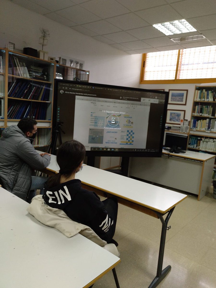 Ya estamos con Alicia Macías Hernández de ECommerce Efectivo en EADE Universidad aprendiendo sobre #CompetenciasDigitales
Gracias Área de Juventud por permitir estos talleres😍