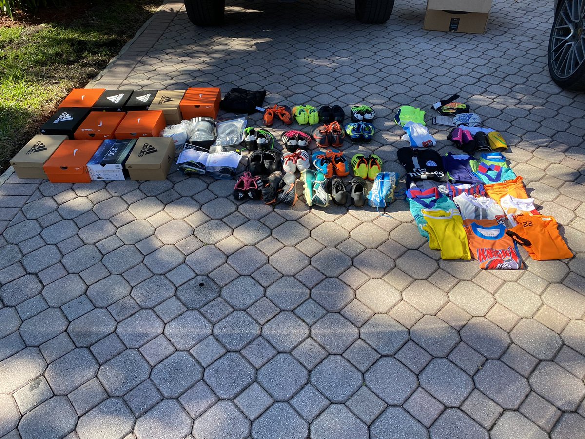 deenalamarque's tweet photo. Sunrise Prime FC Miami 2009 Elite girls give back in partnership with @ussoccerfndn https://t.co/ZxkbG7CZwi