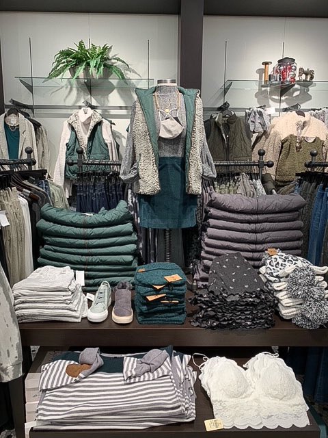 If winter were a color story, this would be it🤩❄️ Cool tones are everything this season! 

Shop all the spruce &amp; pine at the link in our bio!🎄 #drygoods #drygoodsusa #winterfashion
