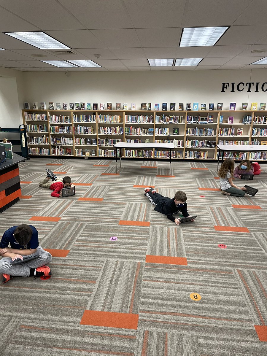 MrsSibbach's tweet photo. We are working on our Hour of Code this week! @ForgeElem @hourofcode @MrsRyanWarner @MrsWazRoom20 https://t.co/rL4W5QpSlh