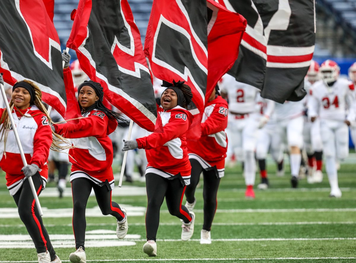 Start time adjustment made to Mon., Dec. 28th Football State Championship schedule.  bit.ly/2fZ5Crn