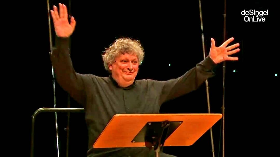 jekltwin's tweet photo. Gelukkig dat ik #Schubert's Groote door @BRock_Orchestra &amp; #RenéJacobs kon horen, @deSingel zij dank! Zonder de Corona ontwikkeling ik was van plan naar Antwerpen terug te keren om mijn @bachtrack_de recensie te schrijven. De #livestream bracht een kleurige 8e symf. in de woning. https://t.co/Aemge5S9Co