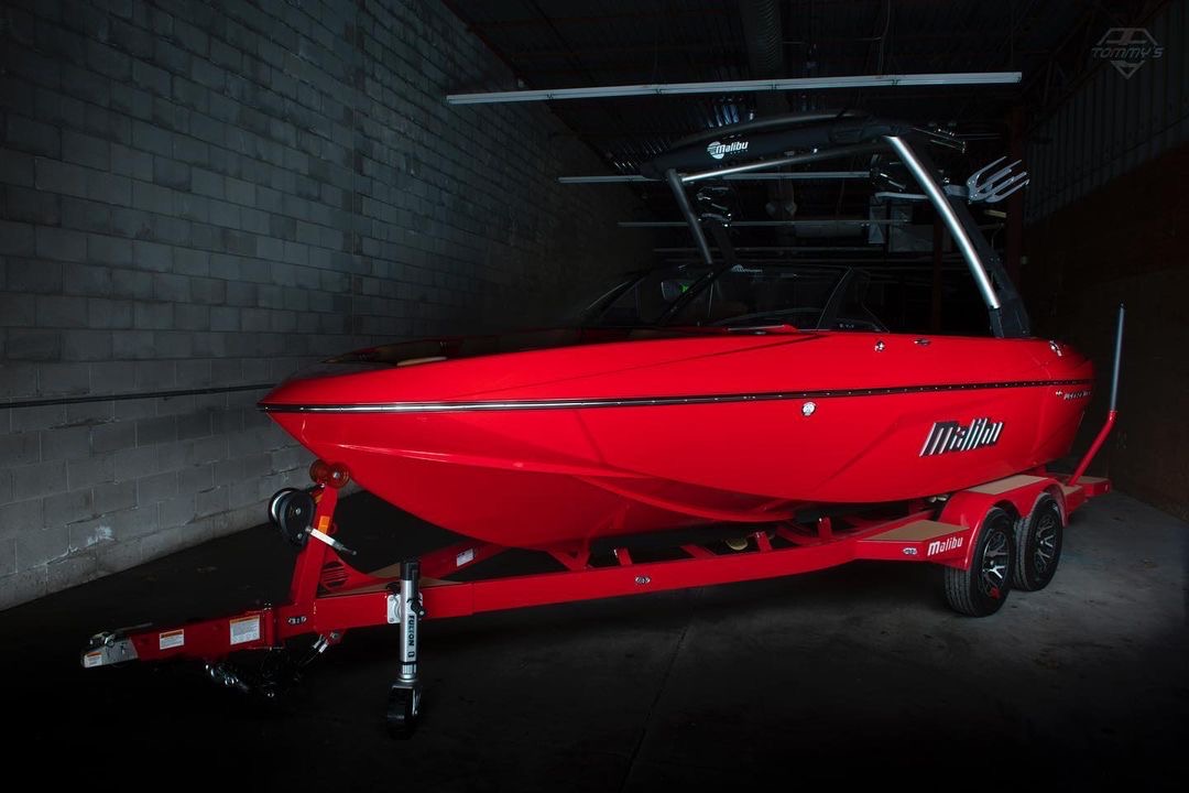 Santa, we've been REALLLLYYY good this year.

#thetruthisonthewater #malibuboats
📸: @tommysboats