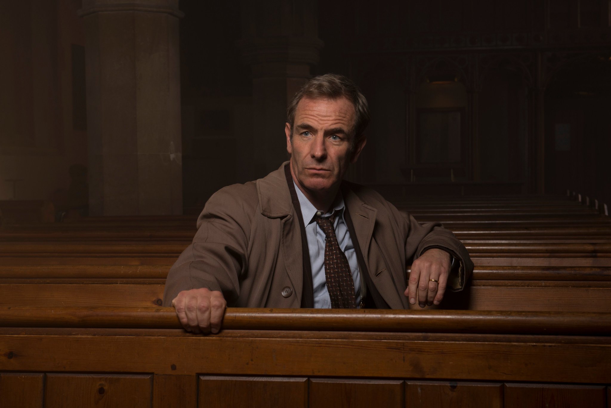 Happy birthday Robson Green! Grantchester\s no-nonsense detective with a heart of gold 