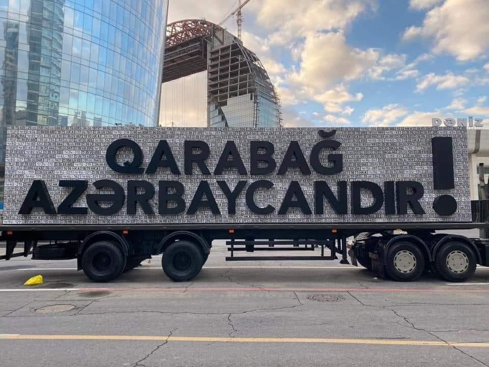 In 1992 #Armenians created a wall of license plates, which belonged to killed and expelled local Azerbaijanis in Vank, #Karabakh, after occupying it. 28 yrs later, #Azerbaijan demonstates wall with plates of destroyed #Armenia|n military vehicles. Sign says: #KarabakhisAzerbajian