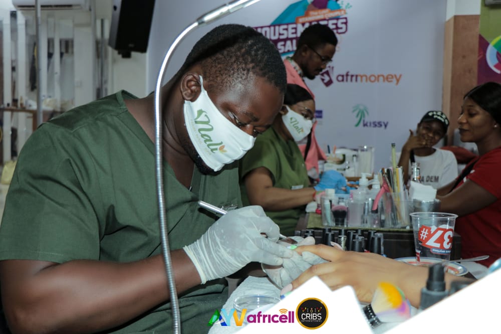 Ahead of the Miss and Mr. Housemates 2020 on Friday, Na-Li Spa pampered our Housemates with the Thursday Beauty Day.

Nails, Hair and full Body Massage done on the Housemates.
Na-Li Spa is at 129c Wilkinson Road, Freetown.

#HMSL2 
#QuarantineDrama 
#AYVMediaEmpire 
#AfricellSL