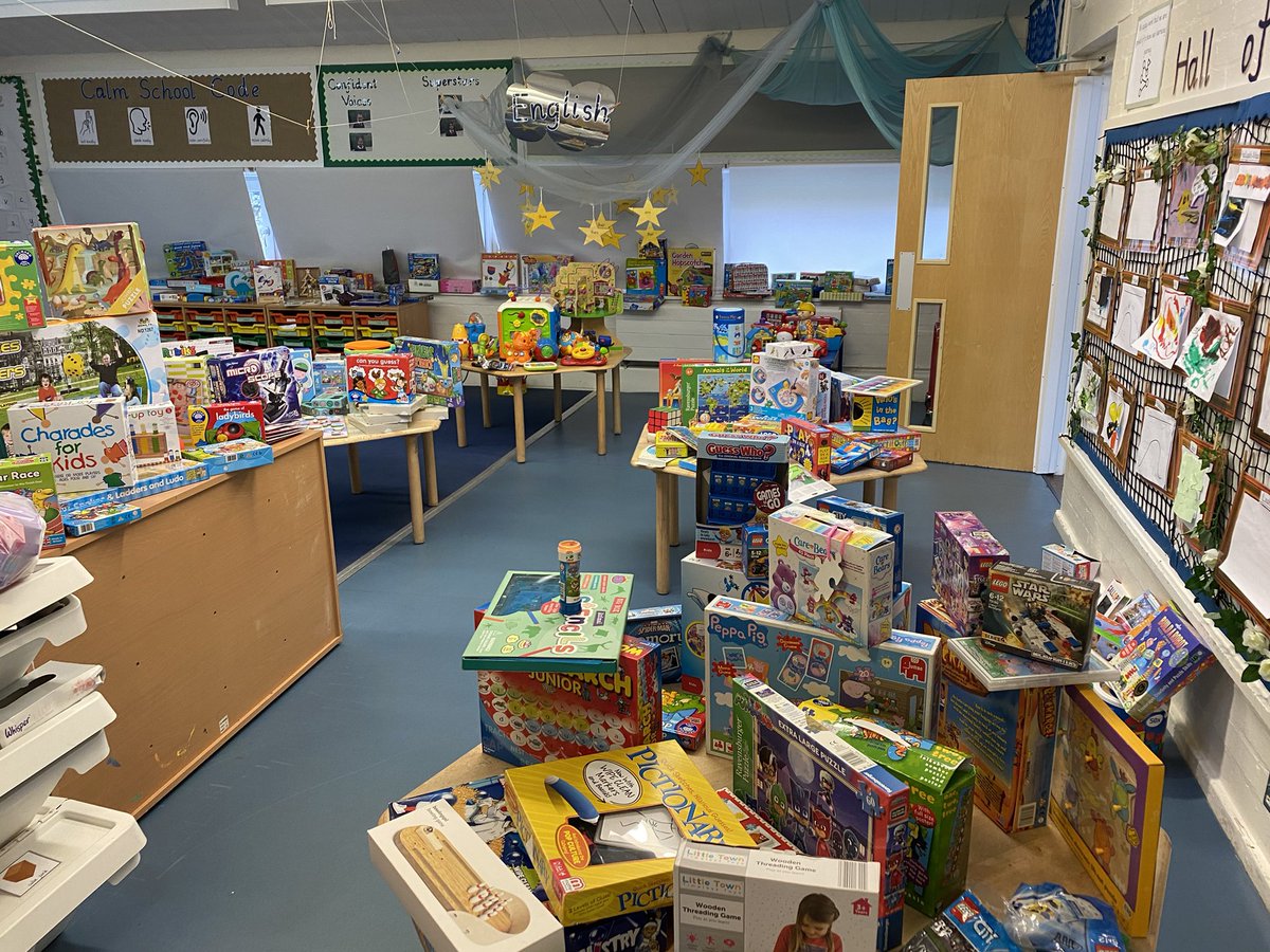 There are not enough words to express our thanks to @NewtonPrepSch and @ThomassFound Thomas’s Battersea for the pre-loved toys, books and games for our Christmas shop. 🎄🎅🏽🎁 #itsbeginningtolookalotlikechristmas